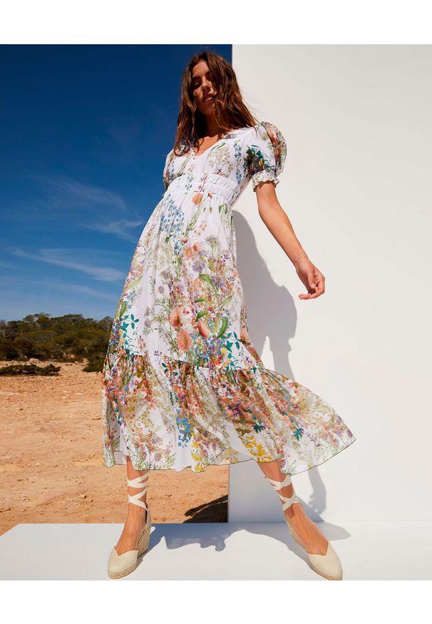CHARO RUIZ IBIZA - Długa sukienka Liberty. Kolor: biały. Materiał: bawełna, koronka. Wzór: aplikacja, kwiaty, koronka. Długość: maxi