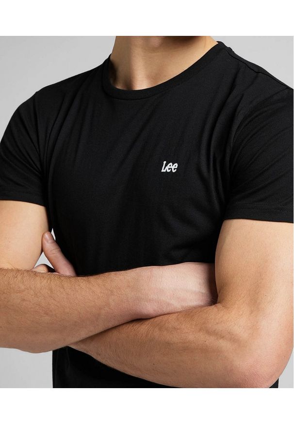 Lee - MĘSKA KOSZULKA LEE DWUPAK ZESTAW CREW BIAŁY/CZARNY 112142479. Kolor: biały, wielokolorowy, czarny