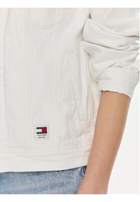 Tommy Jeans Kurtka jeansowa DW0DW17658 Biały Regular Fit. Kolor: biały. Materiał: bawełna