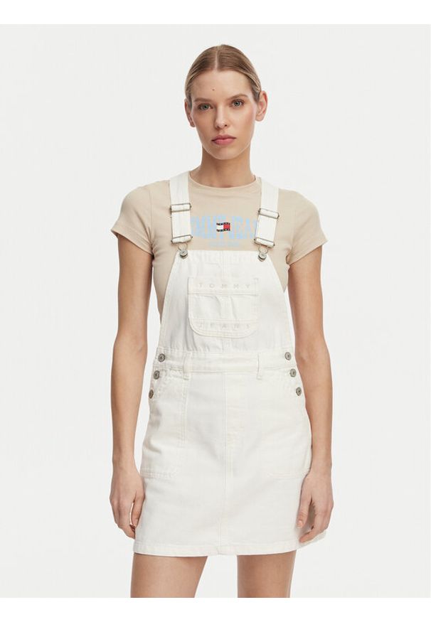 Tommy Jeans Sukienka jeansowa Logo Pocket Dungaree DW0DW22002 Biały Regular Fit. Kolor: biały. Materiał: bawełna