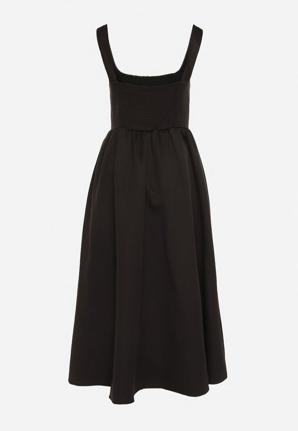 Born2be - Czarna Rozkloszowana Sukienka na Szerokich Ramiączkach Reterna. Okazja: na imprezę. Typ kołnierza: dekolt kwadratowy. Kolor: czarny. Długość rękawa: na ramiączkach. Styl: elegancki. Długość: mini