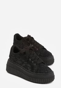 Renee - Czarne Koronkowe Sneakersy na Platformie z Tłoczeniem i Brokatem Phisnell. Okazja: na co dzień. Kolor: czarny. Materiał: koronka. Obcas: na platformie #5