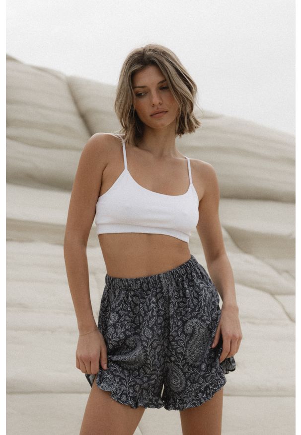 SPODENKI HELENA GRANATOWO-BIAŁE One size - Flawless. Okazja: na co dzień. Kolor: niebieski. Materiał: tkanina, wiskoza. Wzór: nadruk. Sezon: lato. Styl: elegancki, casual