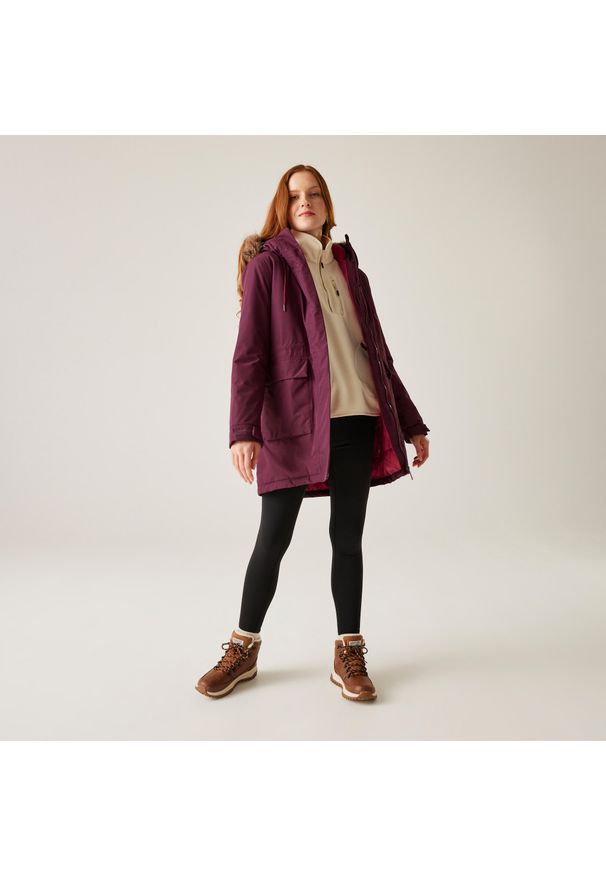 Regatta - Płaszcz damski przejściowy ocieplany przeciwdeszczowy Sabinka. Kolor: fioletowy. Materiał: poliester, puch. Sport: turystyka piesza