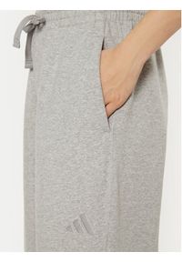 Adidas - adidas Spodnie dresowe ALL SZN Fleece IY6772 Szary Loose Fit. Kolor: szary. Materiał: bawełna, syntetyk #4