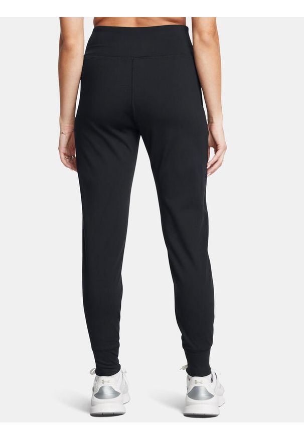 Spodnie treningowe damskie Under Armour Motion. Kolor: czarny. Sport: fitness
