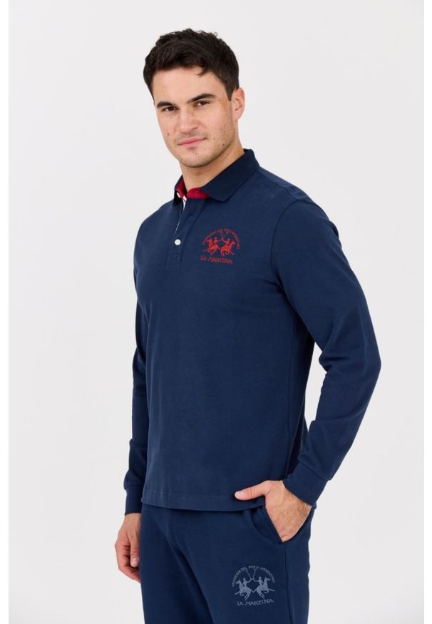 La Martina - LA MARTINA Granatowy męski longsleeve polo HEAVY JERSEY. Okazja: na co dzień. Typ kołnierza: polo. Kolor: niebieski. Materiał: jersey. Długość rękawa: długi rękaw. Styl: klasyczny, casual