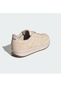 Adidas - adidas Sneakersy Run 70S 2.0 Shoes KJ7999 Beżowy jasny. Kolor: beżowy. Materiał: zamsz, skóra. Sport: bieganie #6