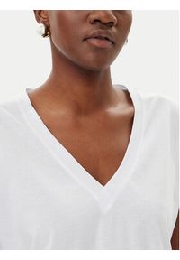 ViCOLO T-Shirt UD0003 Biały Regular Fit. Kolor: biały. Materiał: bawełna #2
