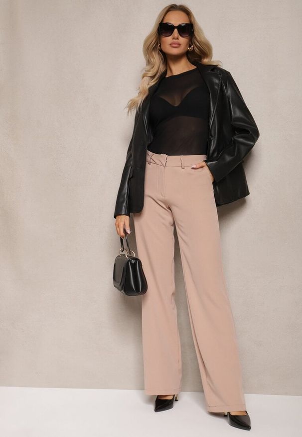 Renee - Beżowe Eleganckie Spodnie Garniturowe o Szerokim Kroju z Kieszeniami Zinolana. Okazja: na co dzień, na spotkanie biznesowe. Kolor: beżowy. Styl: elegancki