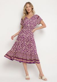 Born2be - Ciemnofioletowa Bawełniana Sukienka z Guzikami i Ornamentnym Wzorem Zisselle. Kolor: fioletowy. Materiał: bawełna #1