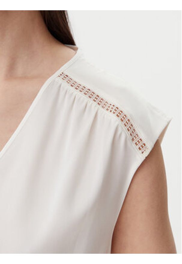 BOSS Bluzka Binadi 50540616 Biały Relaxed Fit. Kolor: biały. Materiał: jedwab