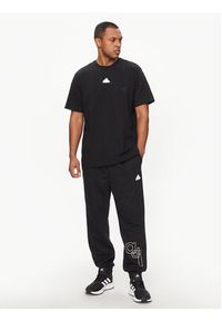 Adidas - adidas T-Shirt Embroidered IP4077 Czarny Regular Fit. Kolor: czarny. Materiał: bawełna #3