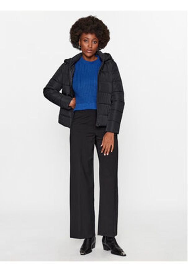 Vero Moda Kurtka zimowa 10289837 Czarny Regular Fit. Kolor: czarny. Materiał: syntetyk. Sezon: zima