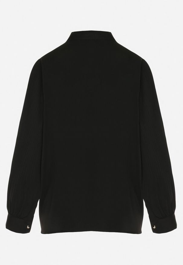 Born2be - Czarna Bluzka z Trójkątnym Dekoltem i Wiązaniem wokół Szyi Flovena. Okazja: na co dzień. Kolor: czarny. Styl: elegancki, casual