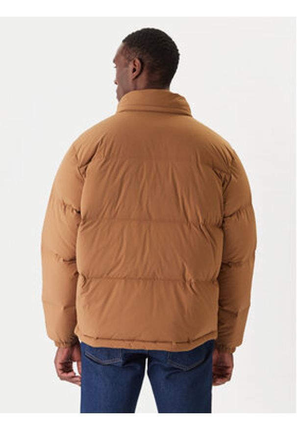 Lacoste Kurtka puchowa BH5154 Brązowy Regular Fit. Kolor: brązowy. Materiał: syntetyk