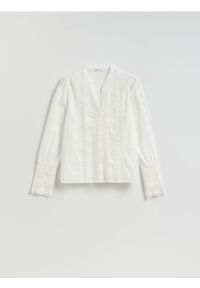 Reserved - Koszula z koronkowymi wstawkami - biały. Kolor: biały. Materiał: koronka. Styl: klasyczny #1