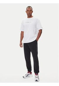 TOMMY HILFIGER - Tommy Hilfiger T-Shirt UM0UM03685 Biały Regular Fit. Kolor: biały. Materiał: bawełna #3