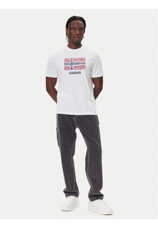 Napapijri T-Shirt S-Drapeau Ss NP0A891K Biały Regular Fit. Kolor: biały. Materiał: bawełna
