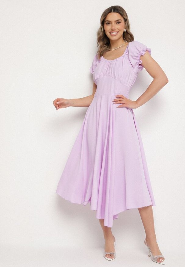 Born2be - Fioletowa Sukienka z Bawełną Typu Hiszpanka z Ozdobnymi Bufkami Lunaleia. Okazja: na co dzień. Typ kołnierza: dekolt hiszpanka. Kolor: fioletowy. Materiał: bawełna. Styl: klasyczny, casual, elegancki