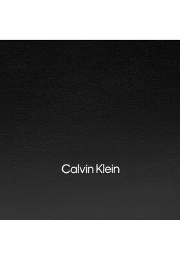 Calvin Klein Torebka K60K612649 Czarny. Kolor: czarny. Materiał: skórzane