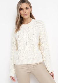 Born2be - Jasnobeżowy Sweter z Wełną i Bawełną Ozdobiony Grubym Splotem Numike. Kolor: beżowy. Materiał: bawełna, wełna. Wzór: aplikacja, ze splotem. Sezon: zima