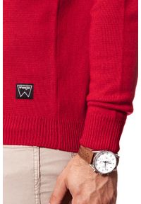 Wrangler - MĘSKI SWETER WRANGLER RETRO CREW SALSA RED W8635P3WN. Kolor: czerwony. Materiał: wełna. Styl: retro #9