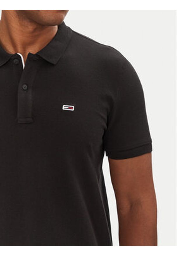 Tommy Jeans Polo DM0DM20676 Czarny Slim Fit. Typ kołnierza: polo. Kolor: czarny. Materiał: bawełna