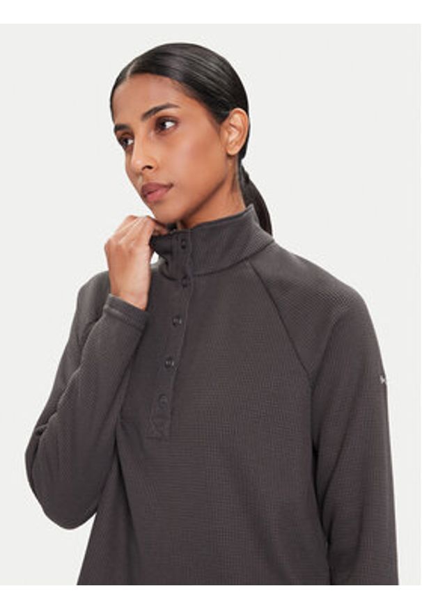 columbia - Columbia Koszulka techniczna Holly Hideaway™ 2135792 Czarny Relaxed Fit. Kolor: czarny. Materiał: syntetyk