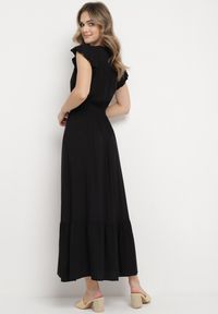 Born2be - Czarna Bawełniana Sukienka Maxi z Kopertową Górą Rozkloszowana Xaliara. Okazja: na ślub cywilny, na wesele, na imprezę. Kolor: czarny. Materiał: bawełna. Sezon: lato. Typ sukienki: kopertowe. Długość: maxi #4