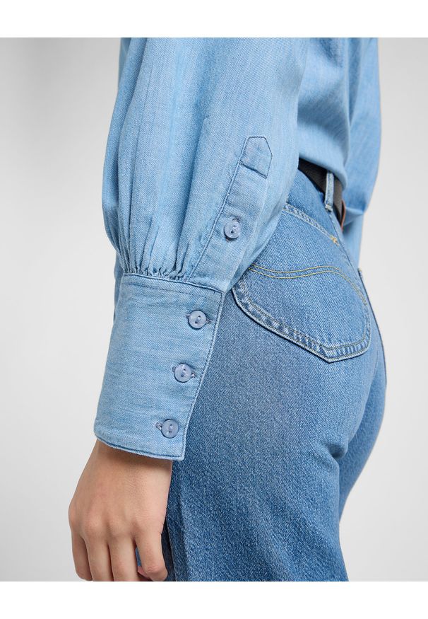 Lee - DAMSKA KOSZULA JEANSOWA LEE BALLOON SLEEVE SHIRT NEVER AGES 112370985. Materiał: jeans