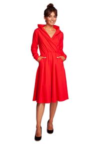 MOE - Rozkloszowana Sukienka z Kapturem - Czerwonae. Typ kołnierza: kaptur. Materiał: bawełna, elastan