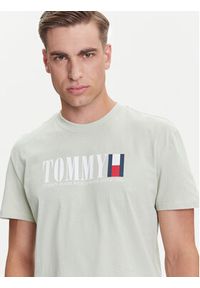 Tommy Jeans T-Shirt Dna Flag DM0DM21941 Zielony Regular Fit. Kolor: zielony. Materiał: bawełna #4