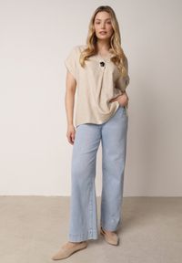 Born2be - Beżowa Nietoperzowa Bluzka z Krótkim Rękawem z Lnem i Wiskozą Isirtila. Okazja: do pracy, na co dzień. Kolor: beżowy. Materiał: wiskoza, len. Długość rękawa: krótki rękaw. Długość: krótkie. Sezon: lato. Styl: elegancki, klasyczny, casual #3