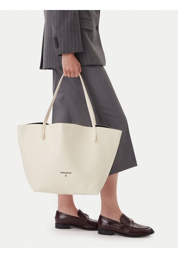 Patrizia Pepe Torebka 2B0130/L148-W405 Écru. Kolor: kremowy. Materiał: skórzane