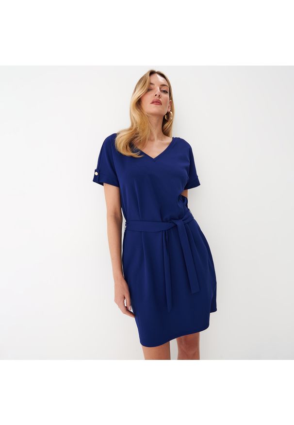 Mohito - Granatowa sukienka mini - Granatowy. Kolor: niebieski. Długość: mini