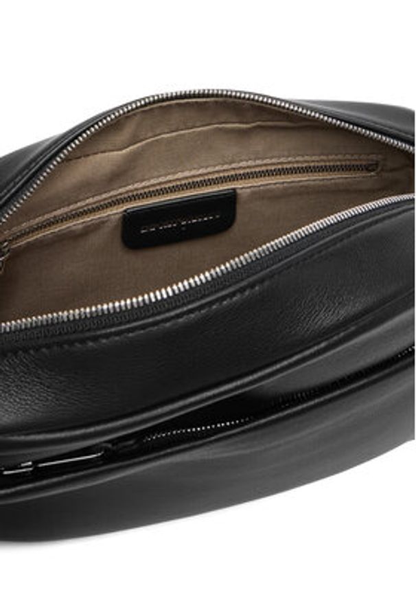 Emporio Armani Torebka EW003032 AF19229 UC001 Czarny. Kolor: czarny. Materiał: skórzane