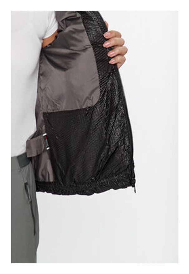 CMP Płaszcz zimowy 33K3566 Czarny Regular Fit. Kolor: czarny. Materiał: syntetyk. Sezon: zima