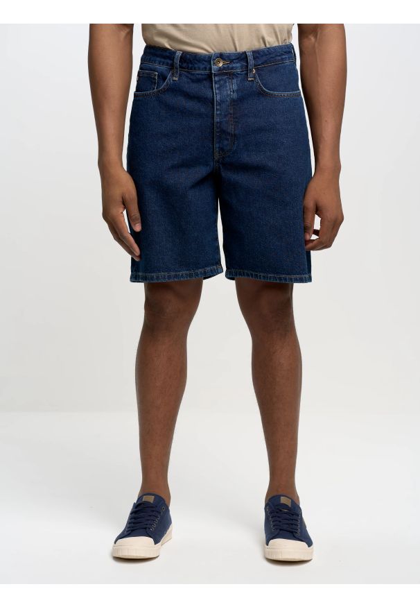 Big-Star - Szorty męskie jeansowe niebieskie Aleksy 508. Kolor: niebieski. Materiał: jeans. Długość: długie. Sezon: lato, wiosna. Styl: wakacyjny, elegancki