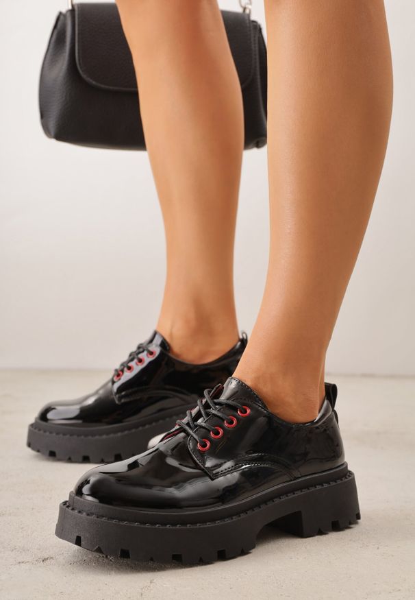 Born2be - Czarno-Czerwone Sznurowane Półbuty Oksfordki VICES na Grubej Podeszwie Anatea. Okazja: na co dzień. Zapięcie: sznurówki. Kolor: czarny. Materiał: jeans. Styl: casual, elegancki, klasyczny