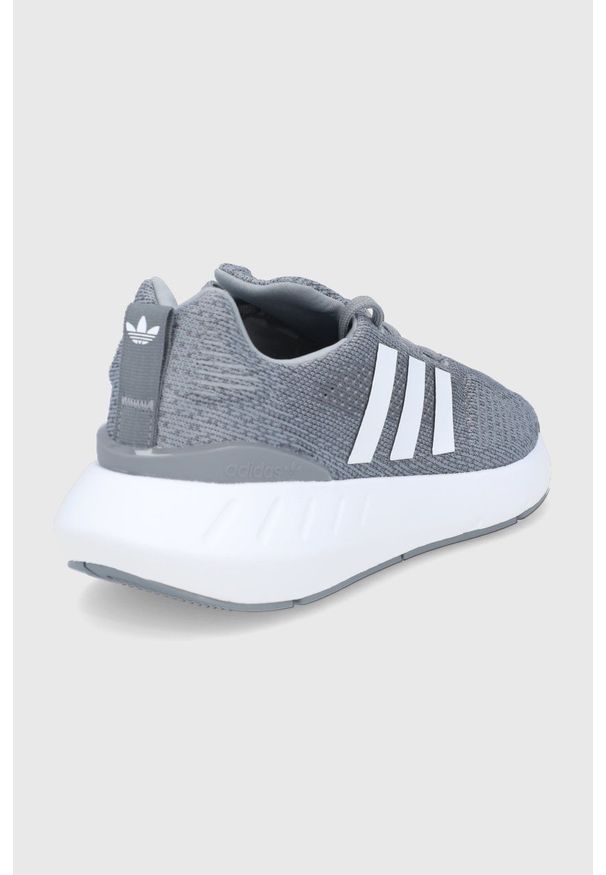 adidas Originals buty Swift Run 22 kolor szary. Nosek buta: okrągły. Zapięcie: sznurówki. Kolor: szary. Materiał: guma. Sport: bieganie