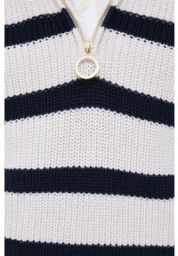 TOMMY HILFIGER - Tommy Hilfiger sweter bawełniany kolor beżowy ciepły z golfem. Typ kołnierza: golf. Kolor: beżowy. Materiał: bawełna. Długość: krótkie #4