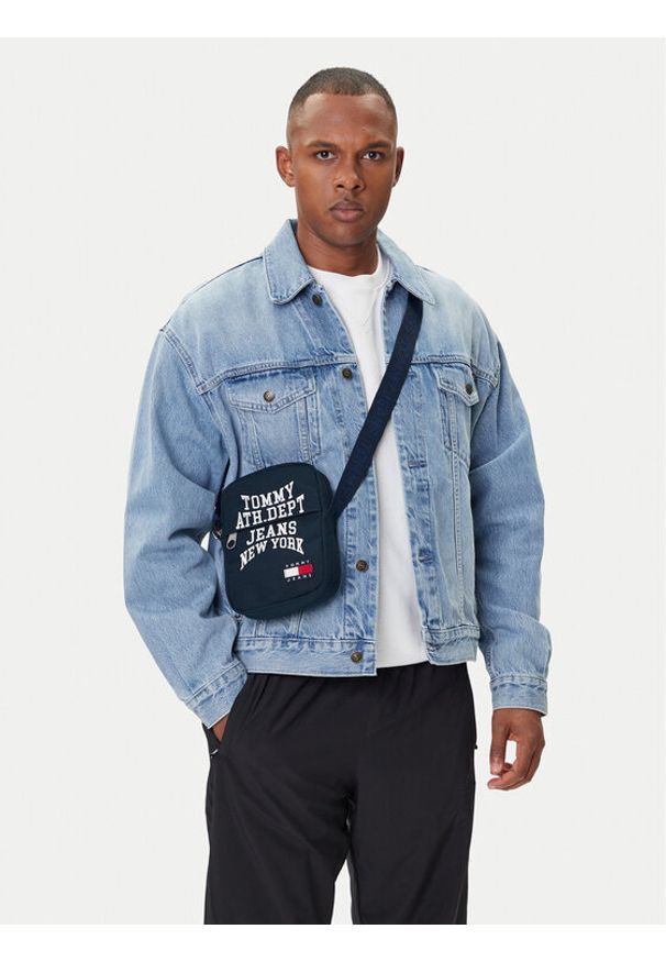 Tommy Jeans Saszetka Tjm Multi Graphic Reporter AM0AM13816 Granatowy. Kolor: niebieski. Materiał: materiał