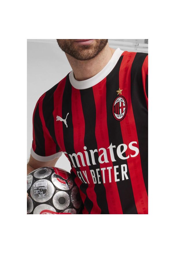 Puma - Męska koszulka domowa AC Milan 24/25 PUMA For All Time Red Black. Kolor: czerwony, wielokolorowy, czarny. Materiał: jersey. Sport: piłka nożna