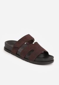 Born2be - Brązowe Płaskie Klapki z Ozdobnymi Wycięciami i Paskiem na Rzep Hisine. Okazja: na co dzień. Kolor: brązowy. Materiał: materiał, jeans. Sezon: lato. Styl: elegancki, casual #7