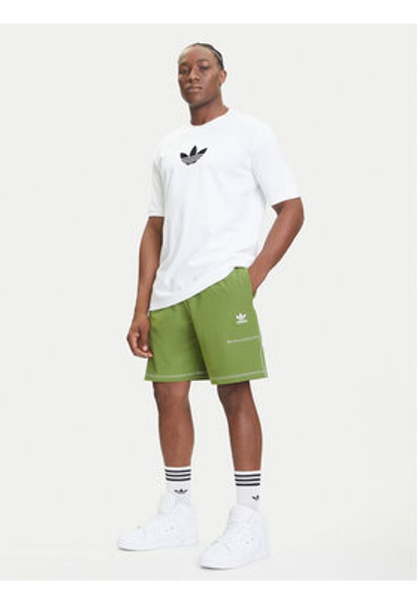 Adidas - adidas Szorty sportowe Trefoil Essentials KA8540 Zielony Loose Fit. Kolor: zielony. Materiał: syntetyk. Styl: sportowy