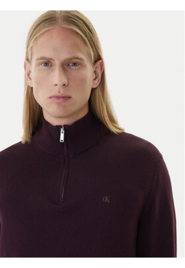 Calvin Klein Sweter LV04LD318G Bordowy Regular Fit. Kolor: czerwony. Materiał: wełna