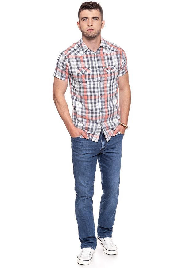 Wrangler - KOSZULA MĘSKA KRÓTKI RĘKAW WRANGLER SS WESTERN SHIRT GLOW ORANGE W5A246D48 112129999. Długość rękawa: krótki rękaw. Długość: krótkie. Wzór: kratka