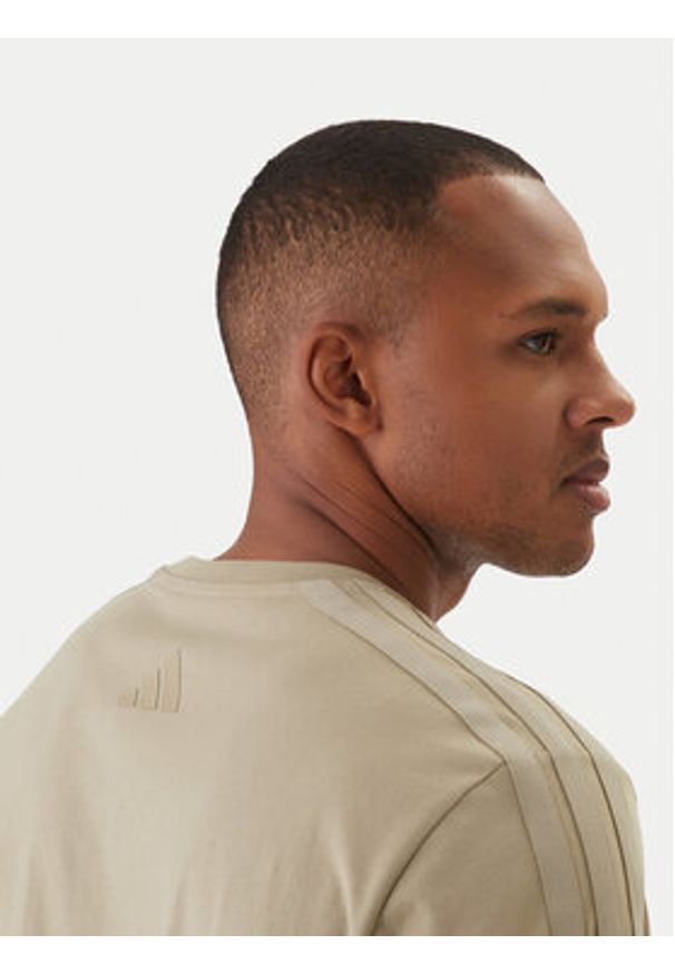 Adidas - adidas T-Shirt Lux Coffee Cafe Pour Graphic KB4846 Zielony Loose Fit. Kolor: zielony. Materiał: bawełna