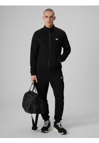 4f - 4F Bluza dresowa regular bez kaptura męska - czarna M. Okazja: na co dzień. Typ kołnierza: bez kaptura. Kolor: czarny. Materiał: dresówka. Styl: casual, sportowy #2